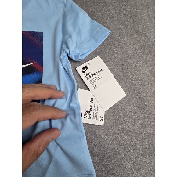 Toddler Boys Nike Summer 2pc Outfit Shirt/Shorts Size 2TNWT - Picture 3 of 4